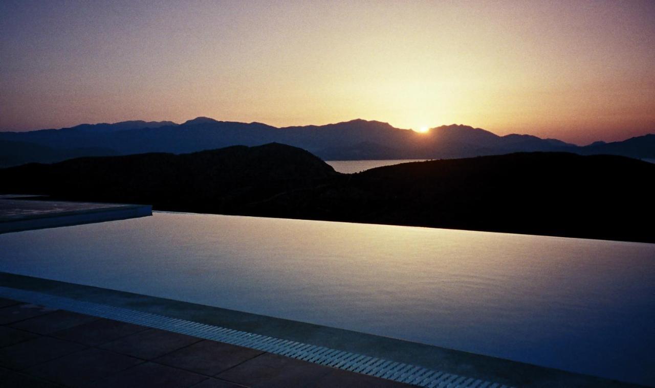 Villa Lir Tholos  外观 照片