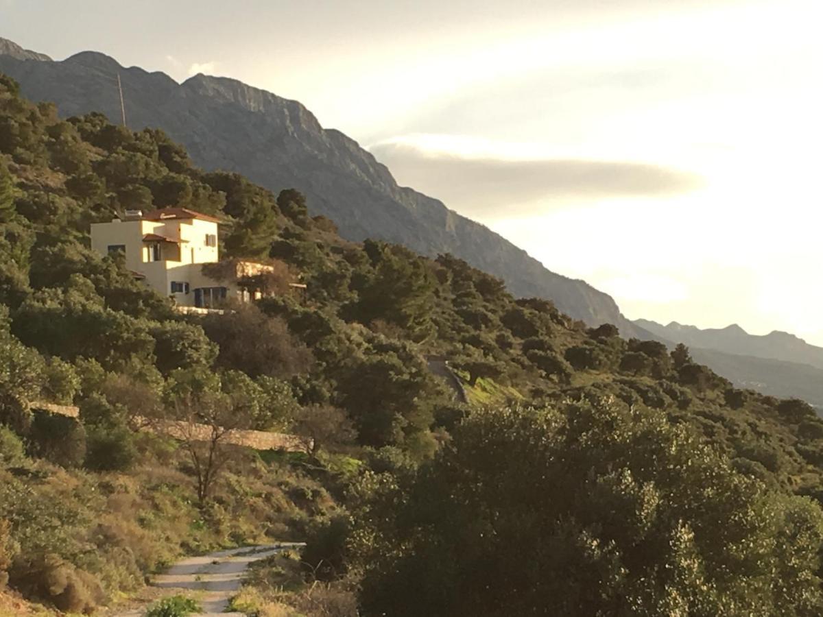 Villa Lir Tholos  外观 照片