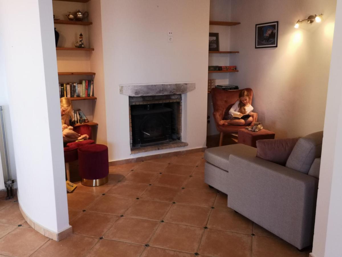 Villa Lir Tholos  外观 照片